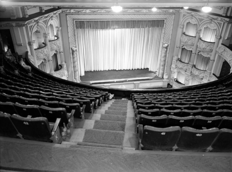 Interior of the St James Theatre. Burt, Gordon Onslow Hilbury, 1893-1968. Alexander Turnbull Library. | Issue 175 